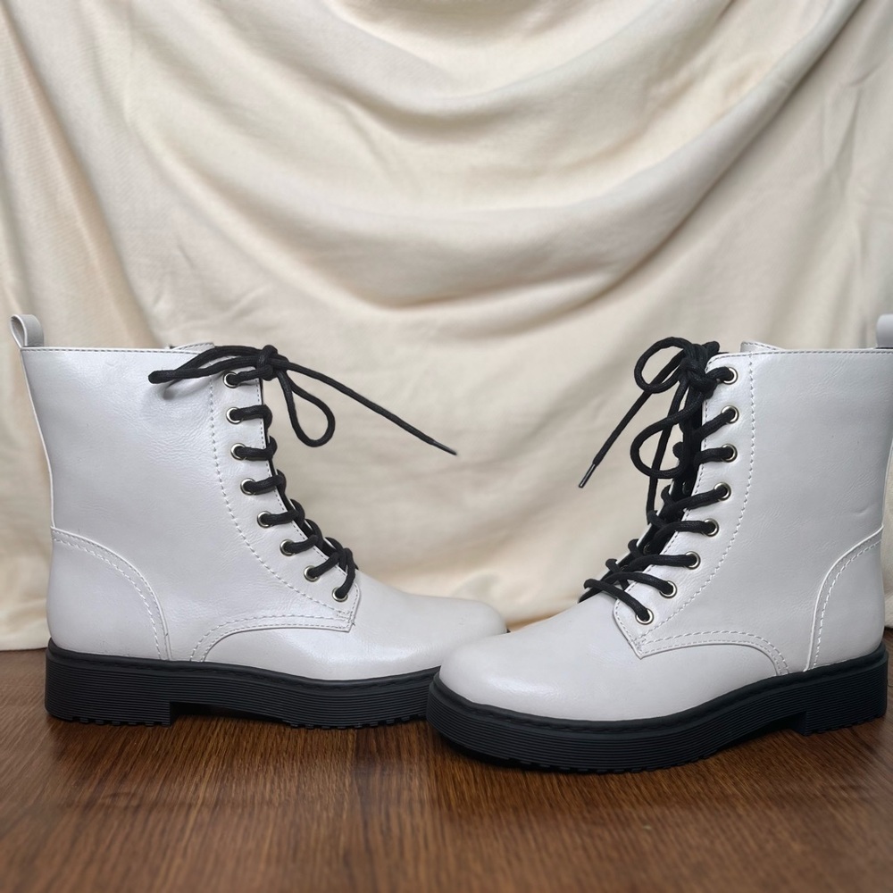 White vegan leather lace up combat boots with side zipper. Brand new. Size 9.
